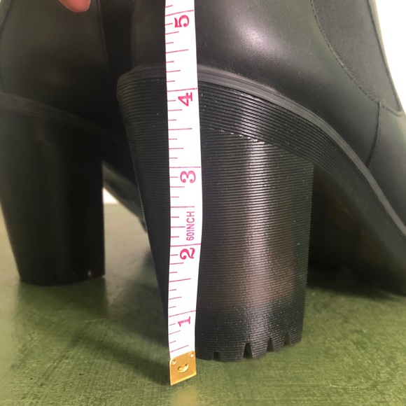 Dr Martens NWT Hurston Lug Sole Chelsea Boots - Picture 6 of 8
